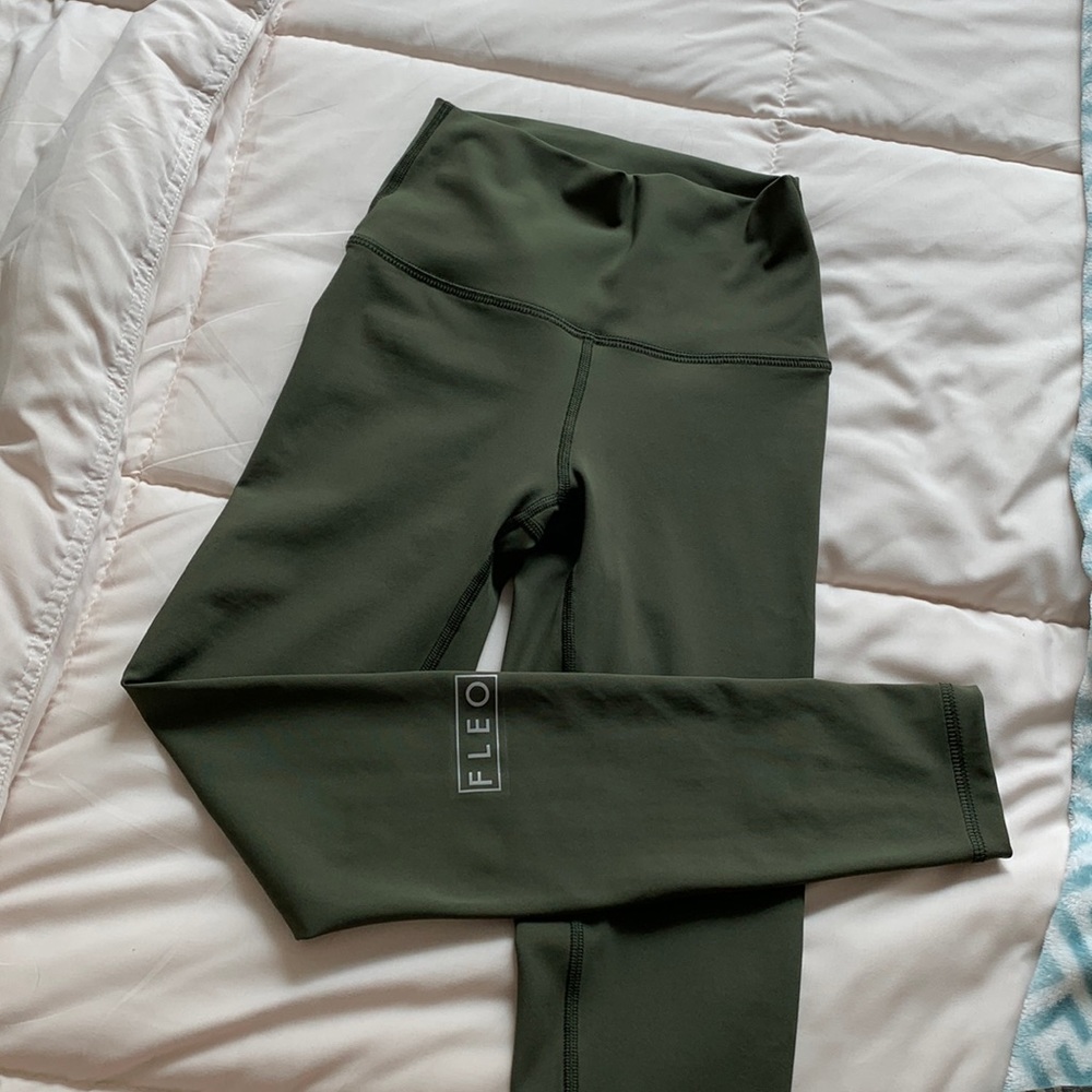 COPY - FLEO leggings